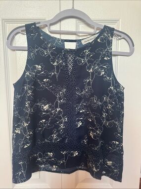 Abercrombie & Fitch XS Navy Blue Floral Lace-Trim Camisole
